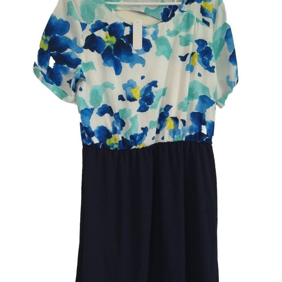 Charming Charlie Dresses & Skirts - 😍Charming Charlie Size Large Floral Dress NWT
